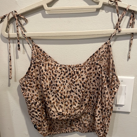 Abercrombie and fitch leopard print crop top - Picture 4 of 6